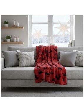NWOT Cosy Red and Black Moose Print Fleece Blanket